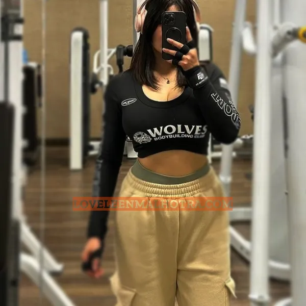 Slim call girl